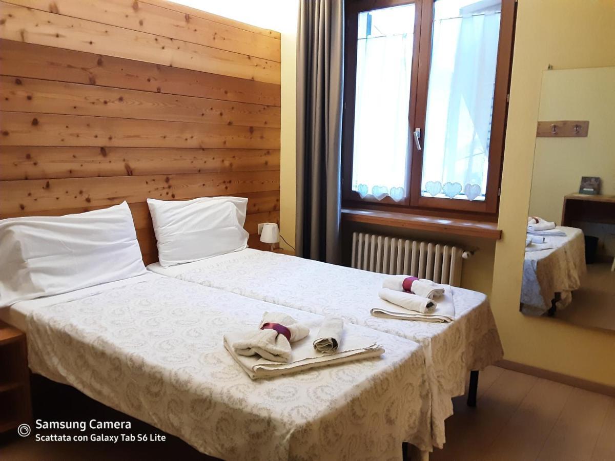 B&B Anna Rovere della Luna ภายนอก รูปภาพ