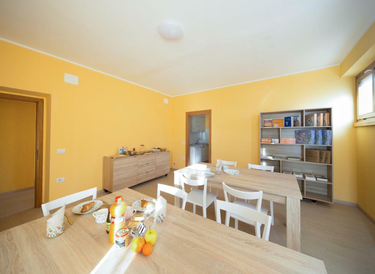 B&B Anna Rovere della Luna ภายนอก รูปภาพ